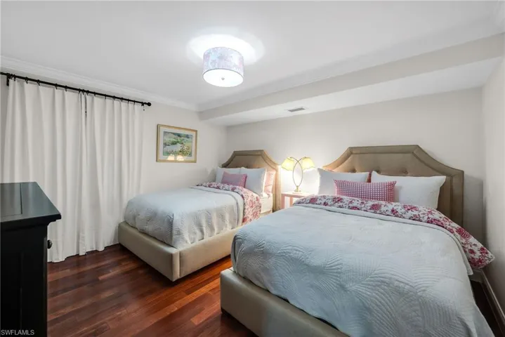 105 Clubhouse Ln 389, Naples, Florida 34105