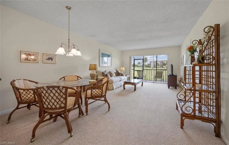 41 High Point Cir S 105, Naples, Florida 34103