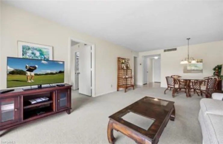 41 High Point Cir S 105, Naples, Florida 34103