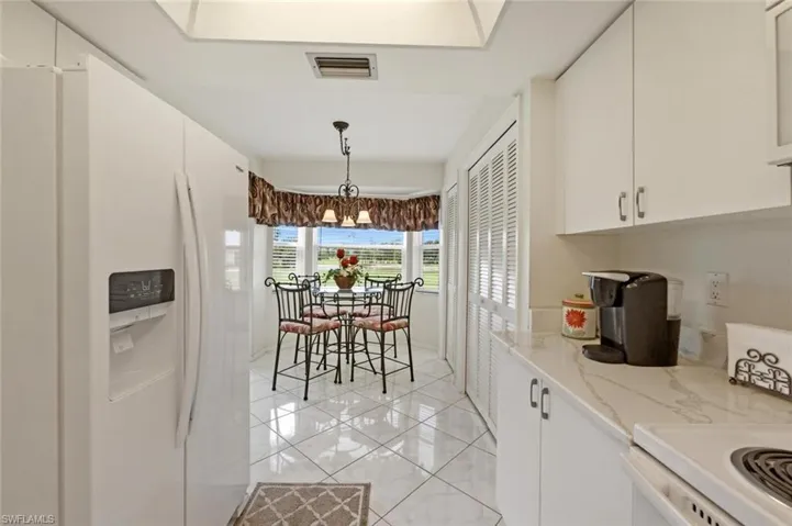 Breakfast Area with Golf Course View