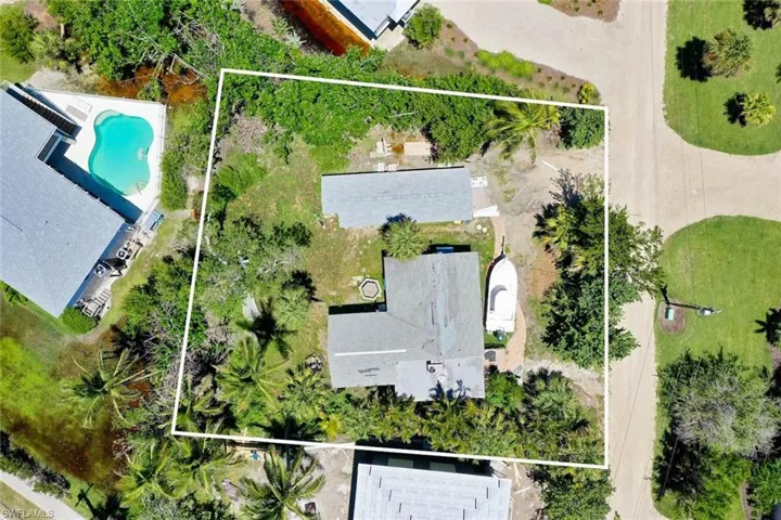 1142 Shell Basket Ln, Sanibel, Florida 33957