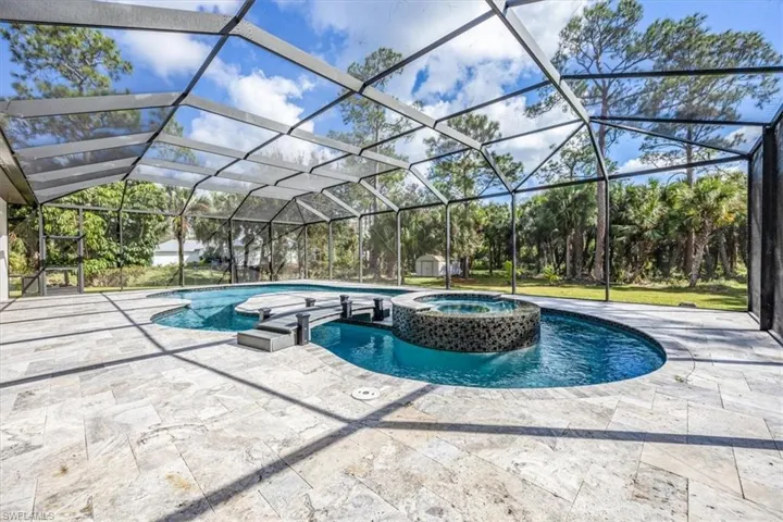 Lazy River Pool with Spa (Salt Water)