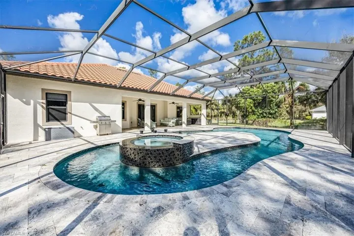 Lazy River Pool with Spa (Salt Water)