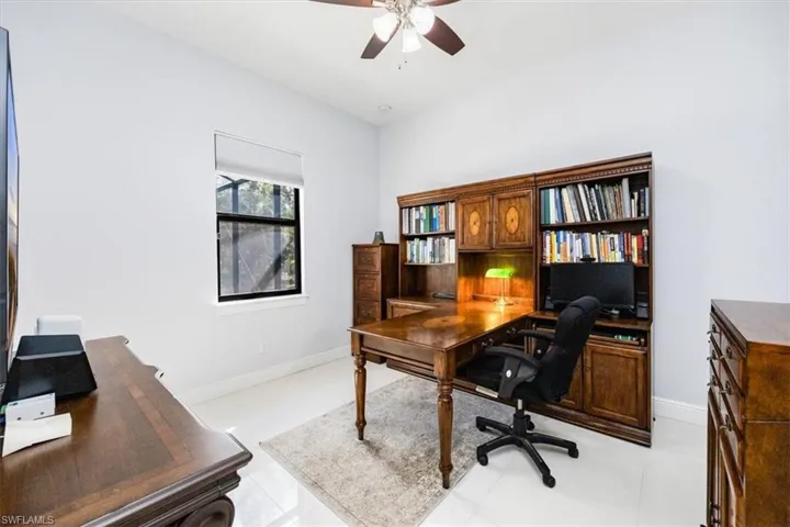 Guest Bedroom /Home Office