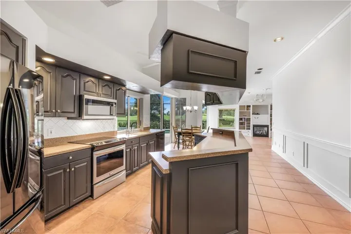 1952 Imperial Golf Co Blvd, Naples, Florida 34110