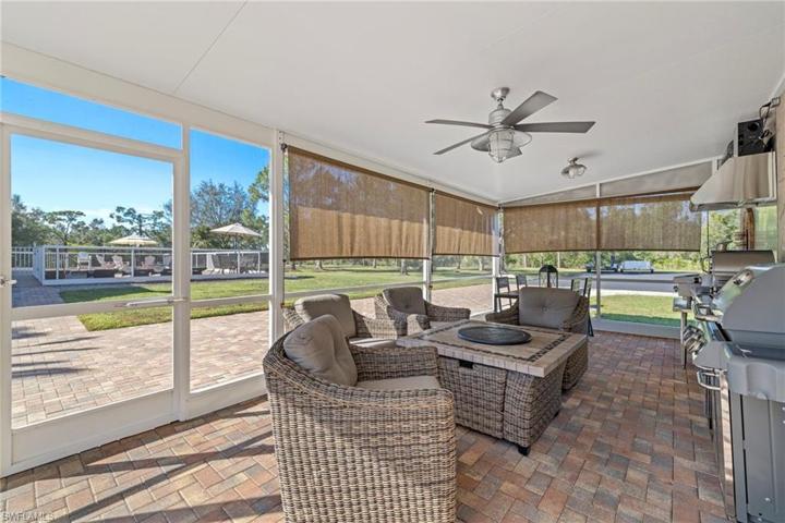 Apartment/party house lanai