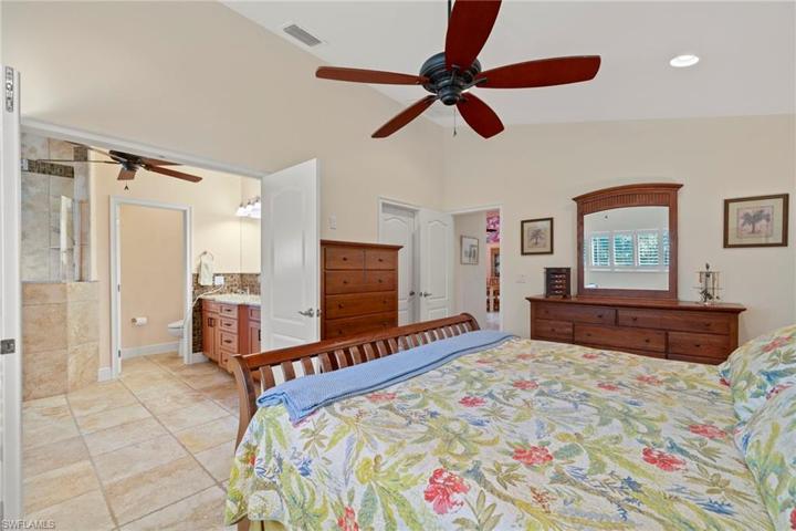 Main house Primary bedroom