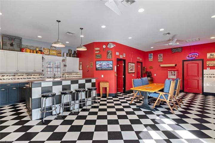 Apartment/party house