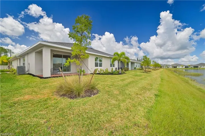 Back of villa with lanai