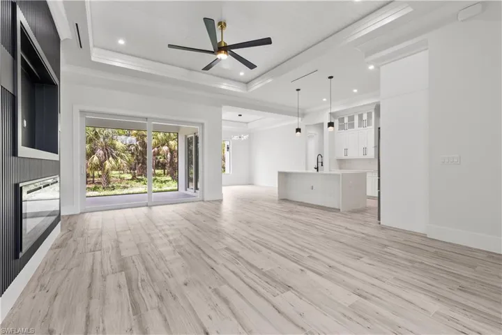 367  10TH ST NE  , Naples, FL 34120