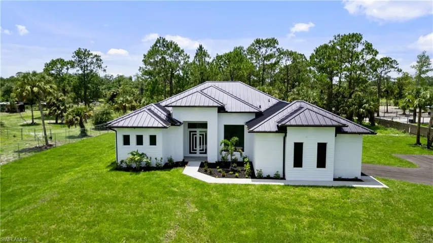 367  10TH ST NE  , Naples, FL 34120