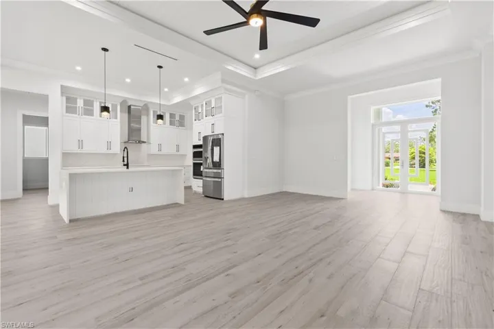 367  10TH ST NE  , Naples, FL 34120