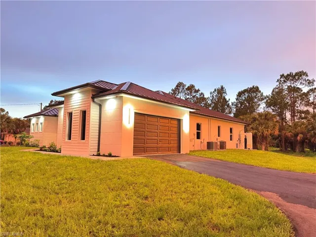 367  10TH ST NE  , Naples, FL 34120