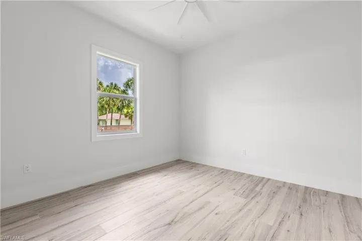 367  10TH ST NE  , Naples, FL 34120