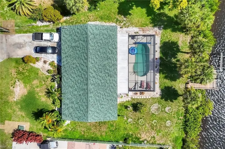Large Lot. 125 ft on the water, 125 ft deep