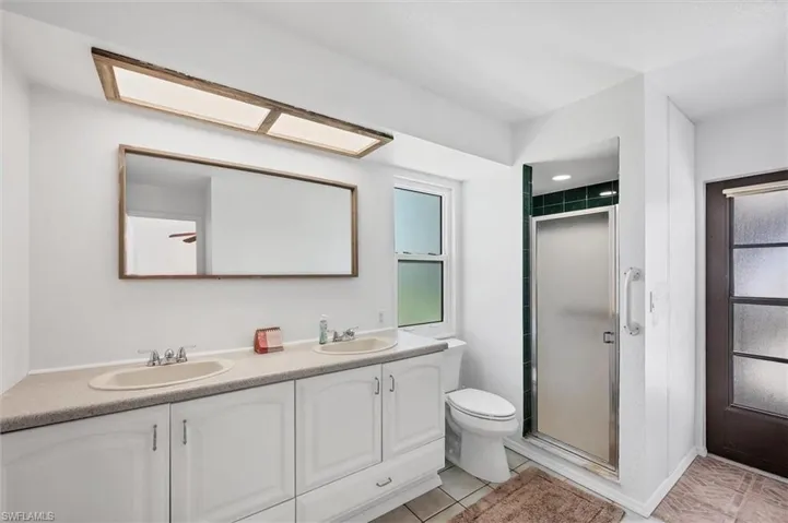 Primary Bath - Double Sinks