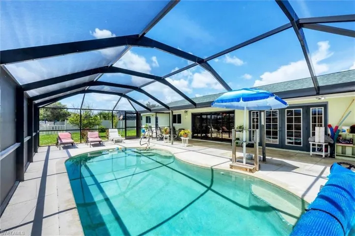Large Covered Lanai