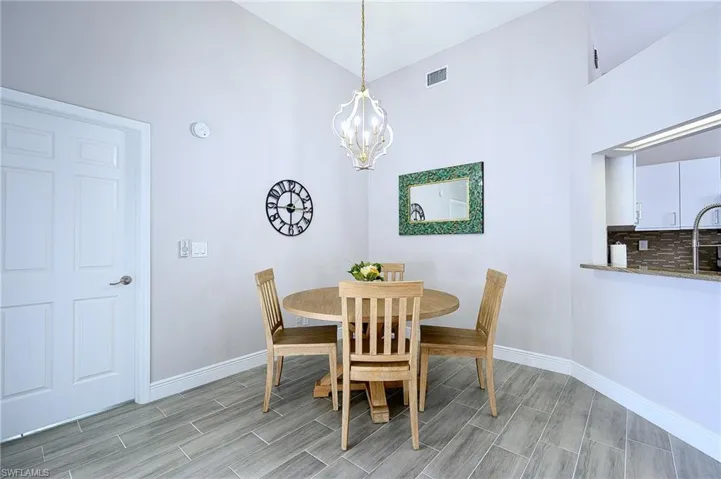 583 Beachwalk Cir Q-202, Naples, Florida 34108