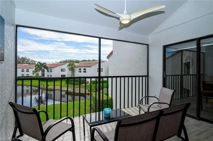 583 Beachwalk Cir Q-202, Naples, Florida 34108