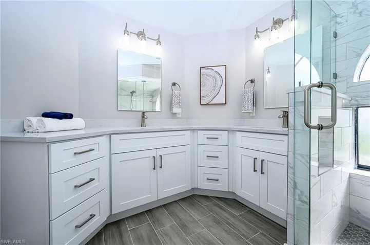 583 Beachwalk Cir Q-202, Naples, Florida 34108