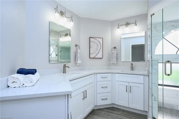 583 Beachwalk Cir Q-202, Naples, Florida 34108