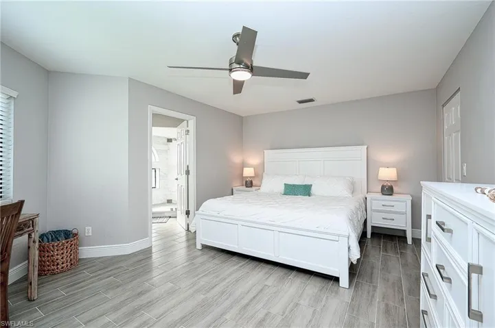 583 Beachwalk Cir Q-202, Naples, Florida 34108