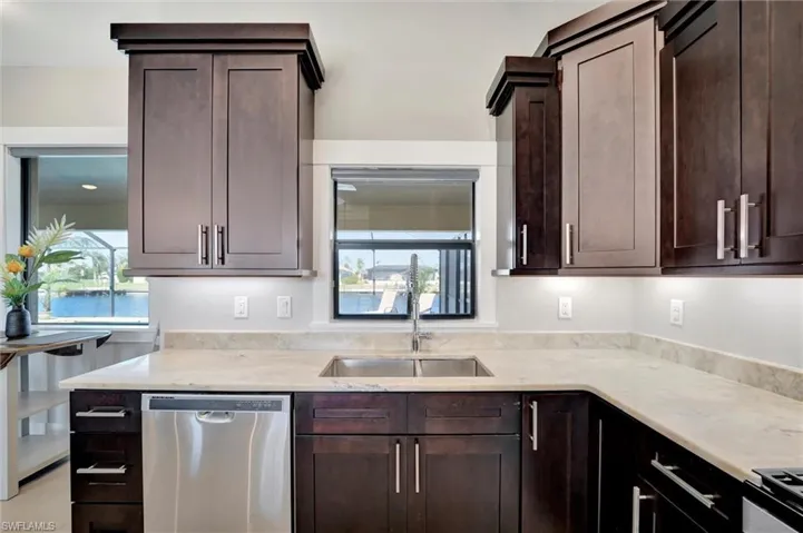 2731 SW 30th  TER, Cape Coral, FL 33914