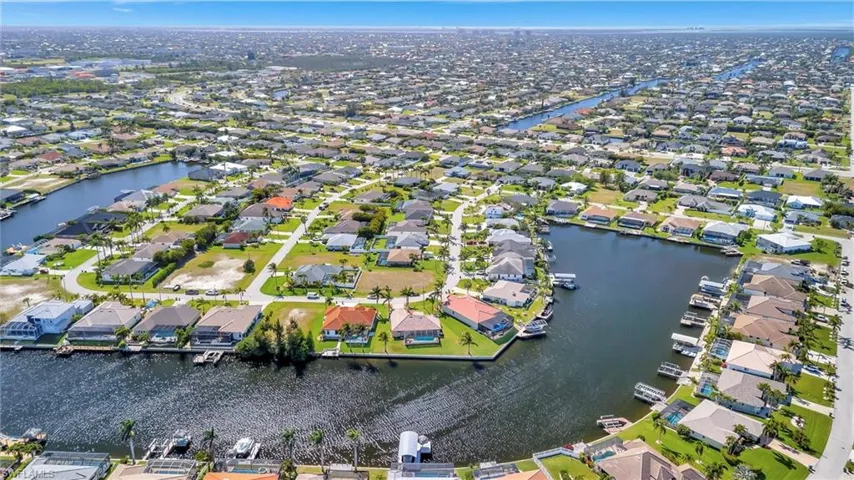 2731 SW 30th  TER, Cape Coral, FL 33914