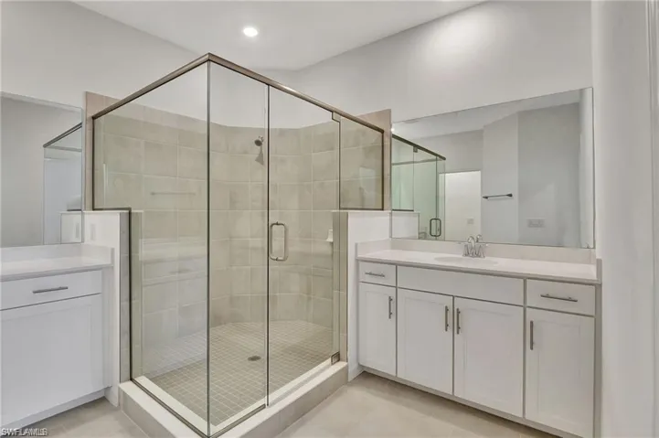 5697 Melbourne Ct 7021, Other, Florida 34142