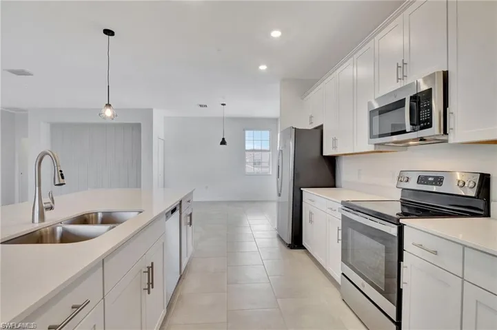 5697 Melbourne Ct 7021, Other, Florida 34142