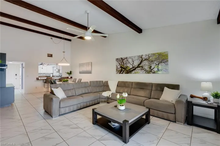 511 Se 43rd St 203, Cape Coral, Florida 33904
