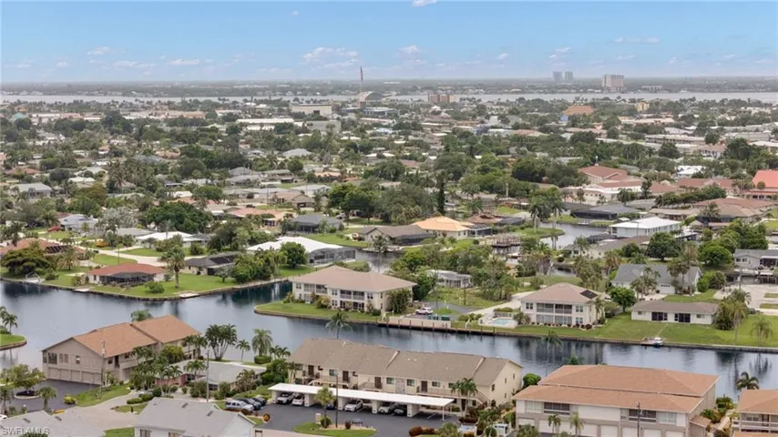 511 Se 43rd St 203, Cape Coral, Florida 33904