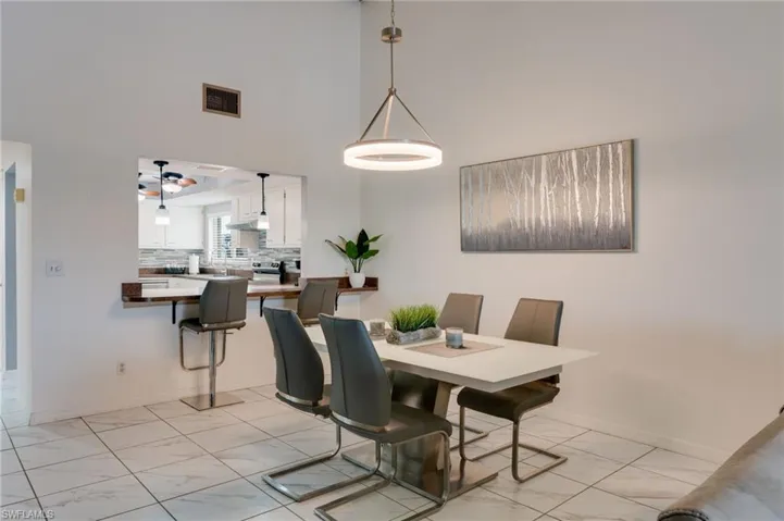 511 Se 43rd St 203, Cape Coral, Florida 33904
