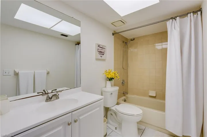 511 Se 43rd St 203, Cape Coral, Florida 33904