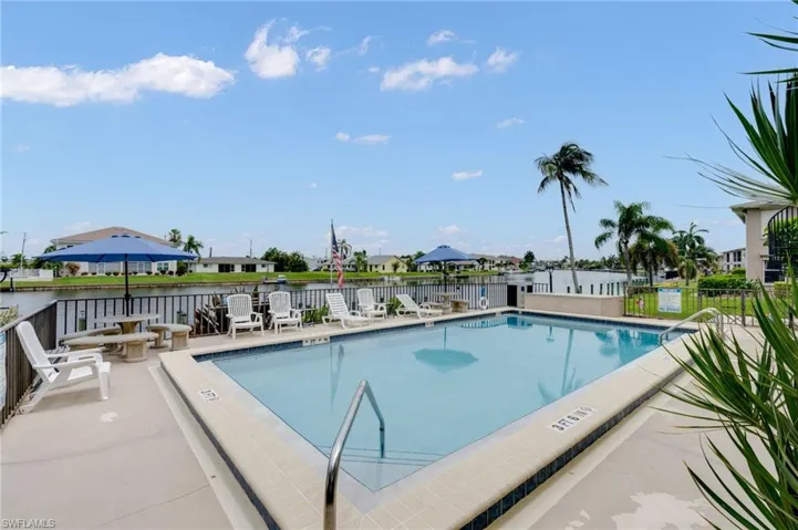 511 Se 43rd St 203, Cape Coral, Florida 33904