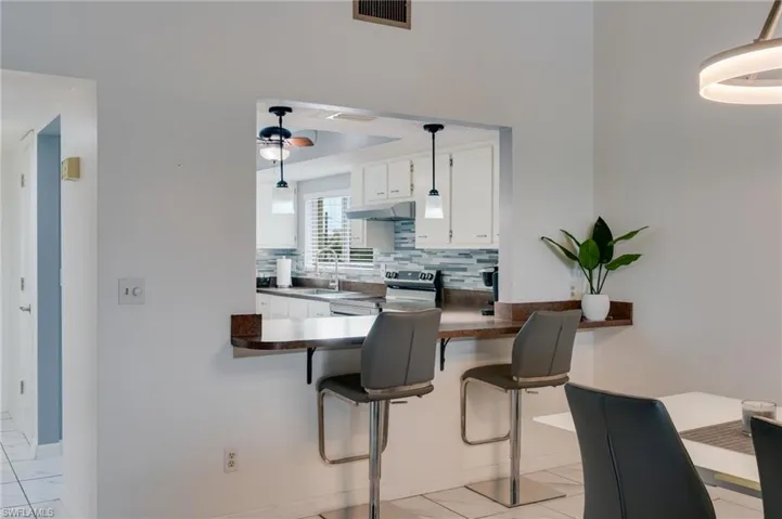 511 Se 43rd St 203, Cape Coral, Florida 33904