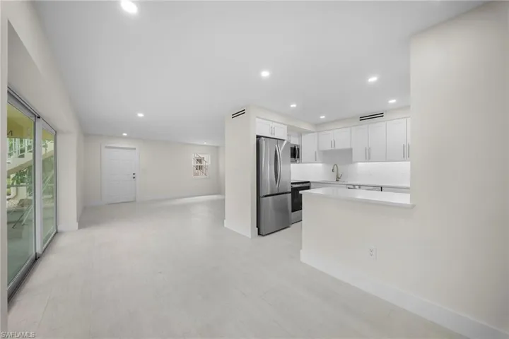 1155 Sandpiper St G1, Naples, Florida 34102