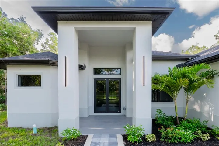 1871 24th Ave Ne, Naples, Florida 34120