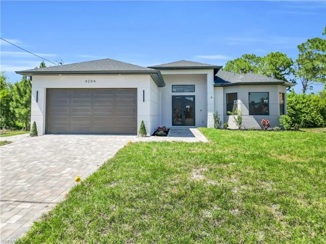 4204  3rd W ST, Lehigh Acres, FL 33971
