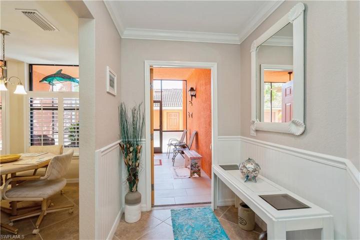 Light bright entry way