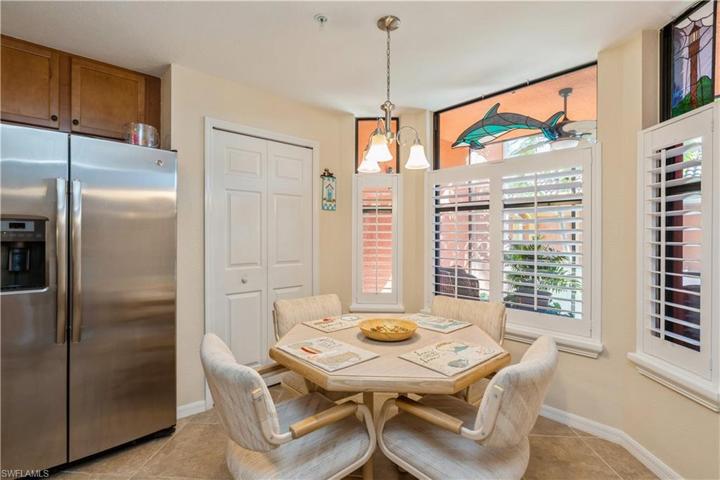 Eat-in kitchen with plantation shutters