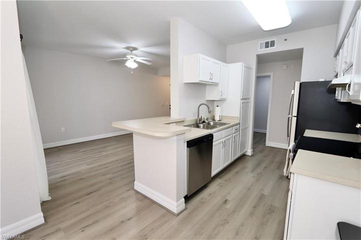 7950  Preserve  CIR, Naples, FL 34119