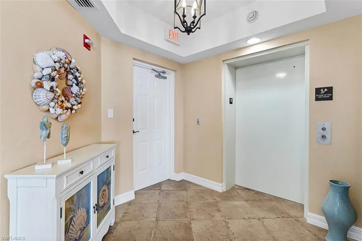 Private elevator foyer