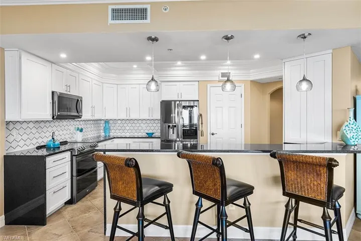 Breakfast bar