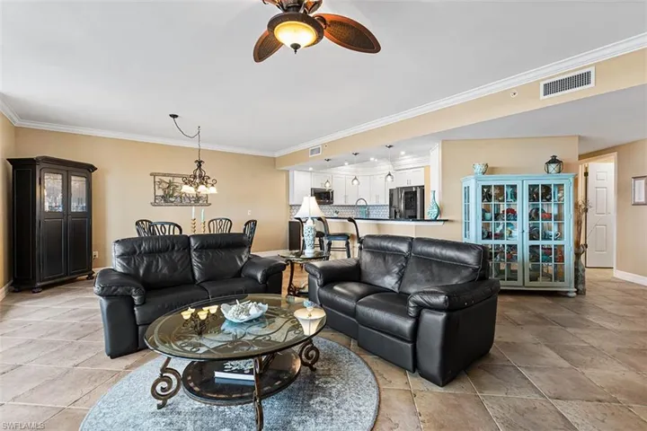 Living area with crown molding