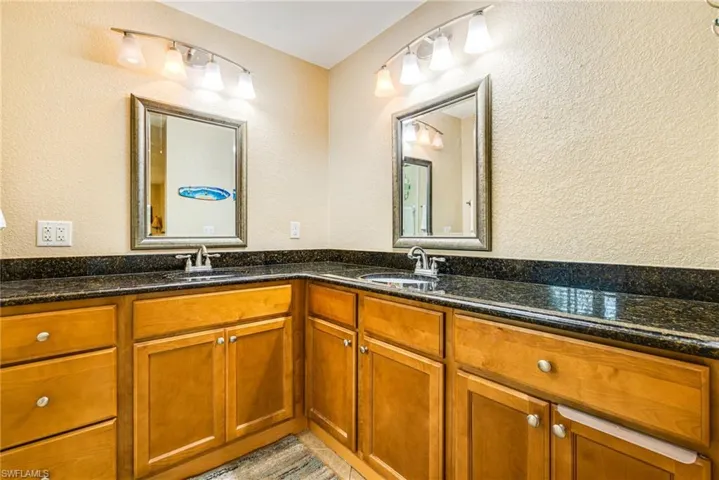 2240 Se 27th Ter, Cape Coral, Florida 33904