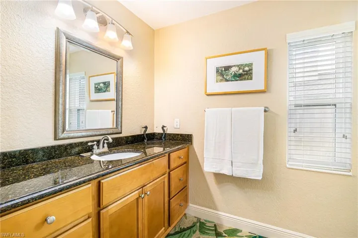 2240 Se 27th Ter, Cape Coral, Florida 33904