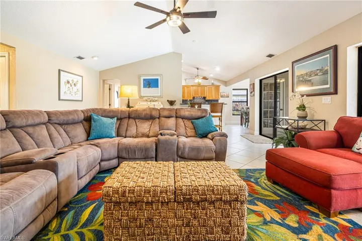 2240 Se 27th Ter, Cape Coral, Florida 33904