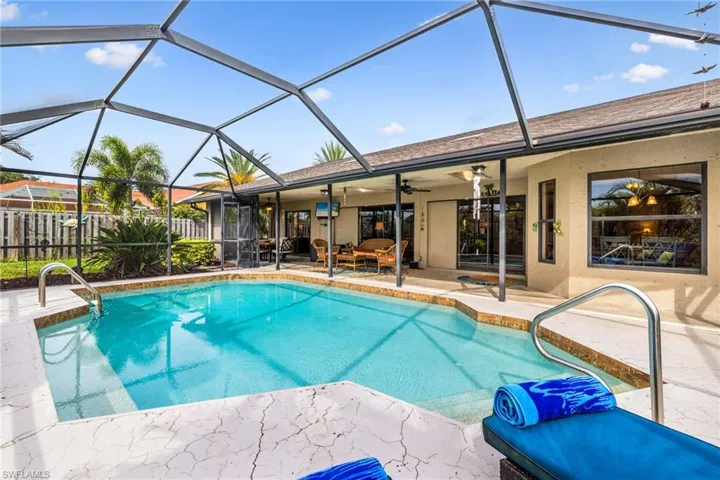 2240 Se 27th Ter, Cape Coral, Florida 33904