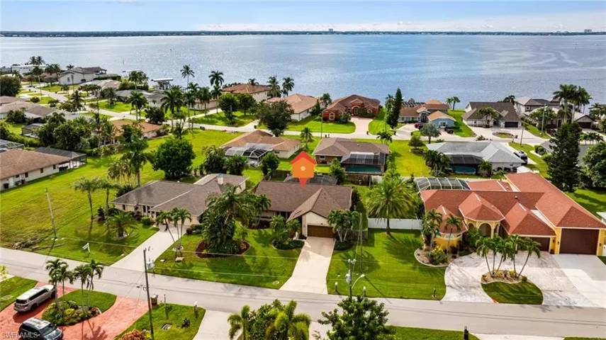 2240 Se 27th Ter, Cape Coral, Florida 33904